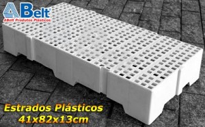 Estrado Plástico 41x82x13cm na cor branca