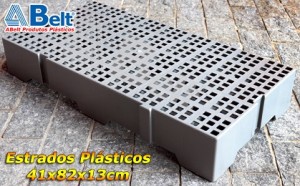 Estrado Plástico 41x82x13cm na cor cinza